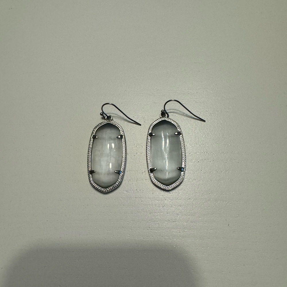 Kendra Scott Elle Silver Drop Earrings in Cats Eye Slate Light Grey with Silver
